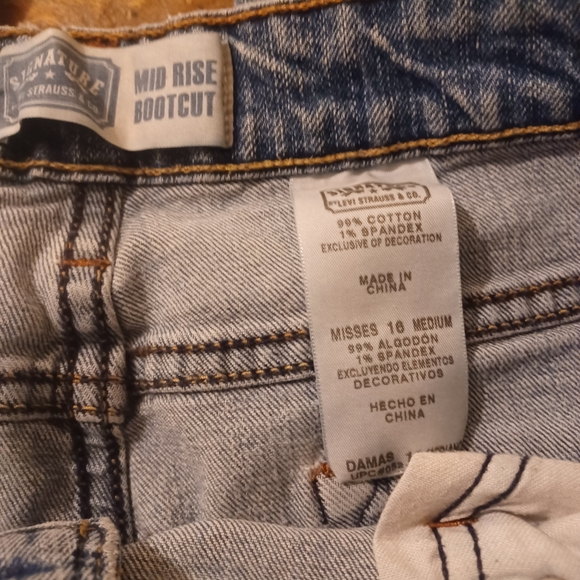 Womans Levi Strauss size 16 - Picture 2 of 4